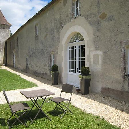 Chateau De Puyrigaud Bed & Breakfast Leoville Exterior photo