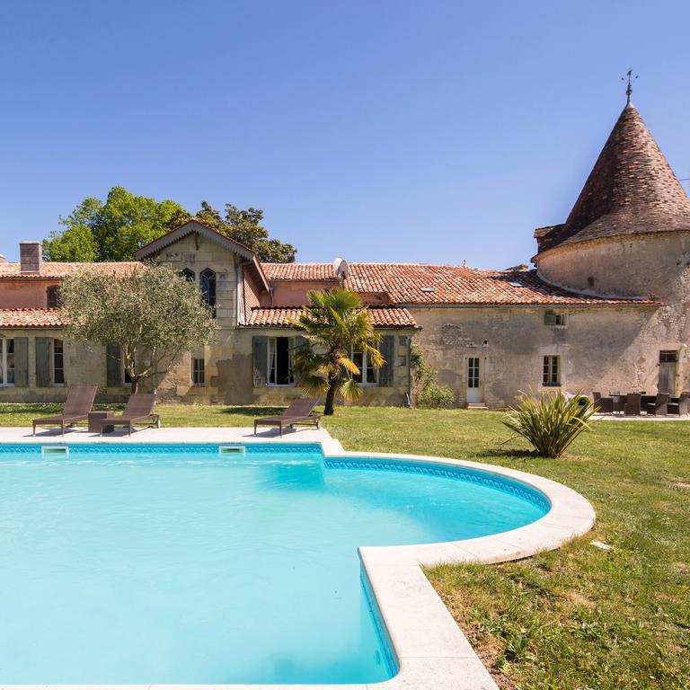 Chateau De Puyrigaud Bed & Breakfast Leoville Exterior photo