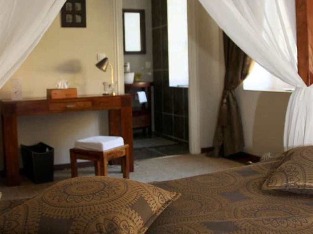 Chateau De Puyrigaud Bed & Breakfast Leoville Exterior photo