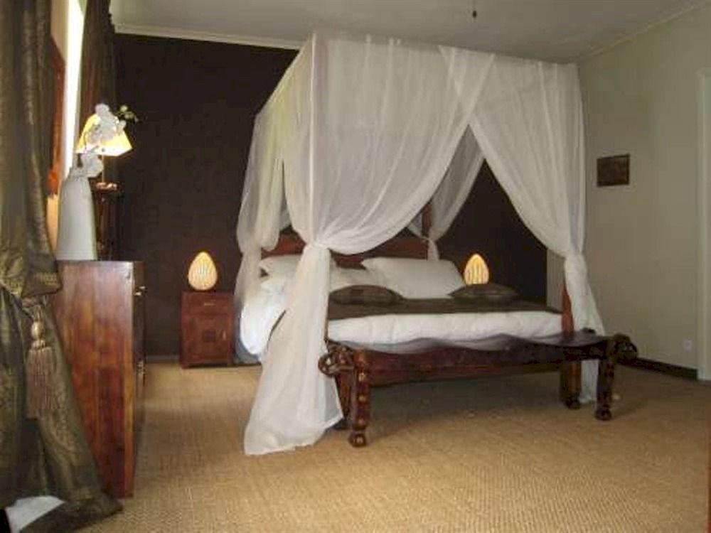 Chateau De Puyrigaud Bed & Breakfast Leoville Exterior photo